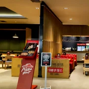 restaurant pizza hut foto sphera franchis group