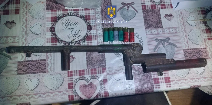 Arma artizanală confecțonată de bărbat FOTO IPJ Alba