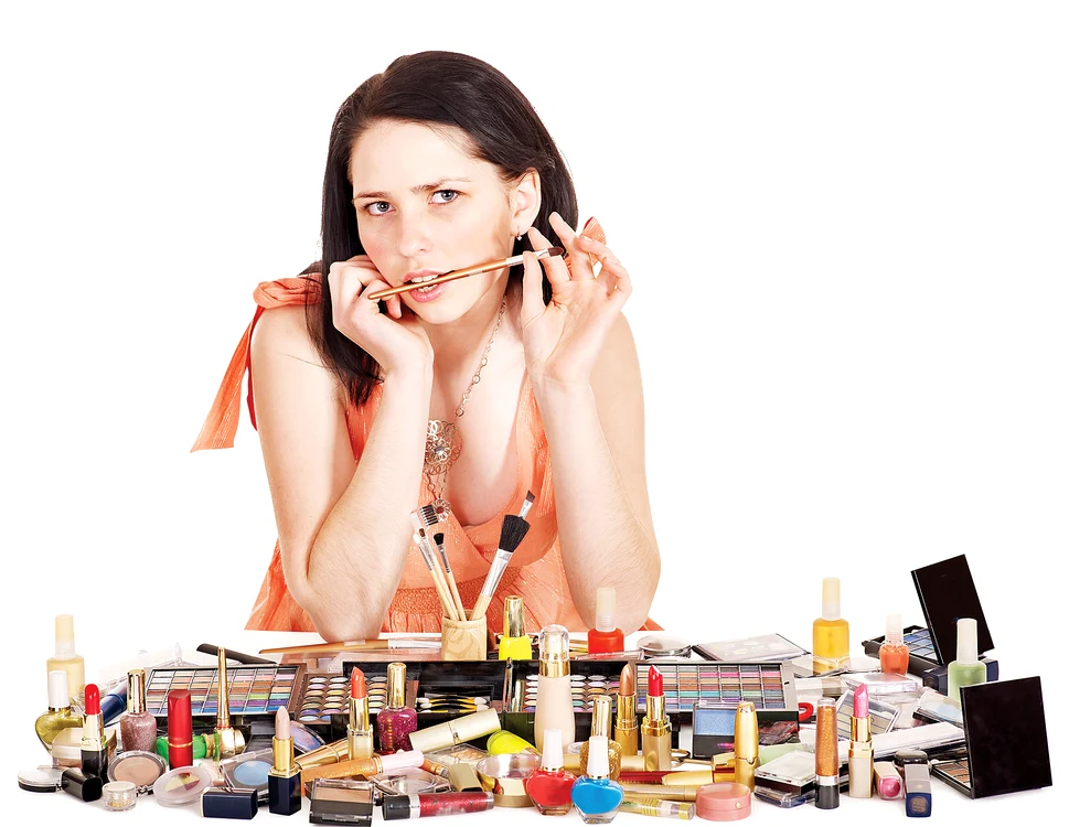 
    Dacă ai multe cosmetice, nu uita ca, din când în când, să faci ordine printre ele, să arunci ce este vechi, să le cureţi!  