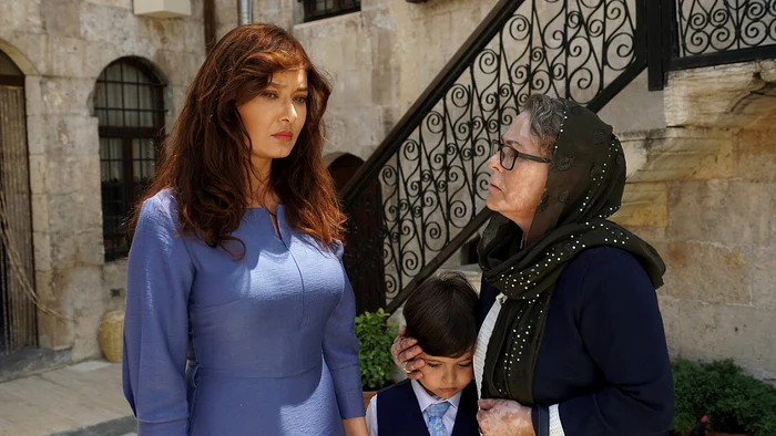 Nurgul Yesilcay (43 de ani) este pasionată de desen şi de cusut