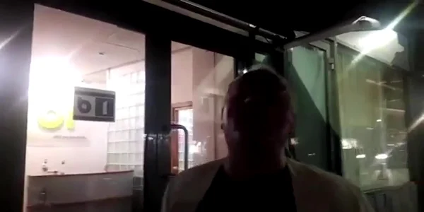 Dumitru Dragomir, la un pas de bătaie pe Calea Victoriei. Provocat de protestatarul „Ceauşescu“, fostul şef al LPF a încercat să-l lovească