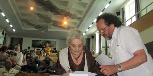 Botoşani:Poeţii au fost premiaţi astăzi la Memorialul Ipoteşti