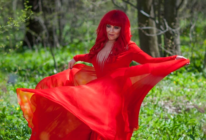 Annely Cole a filmat videoclipul "Bamboleo" în pădurea de la SnagovFoto: Click!