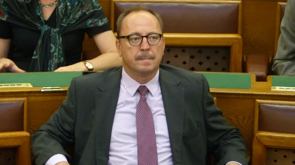 Ungaria, cu gândul la răposatul Imperiu Austro Ungar, vrea să controleze Trimarium prin grupul de la Visegrad Un interviu cu politicianul maghiar Zsolt Németh jpeg