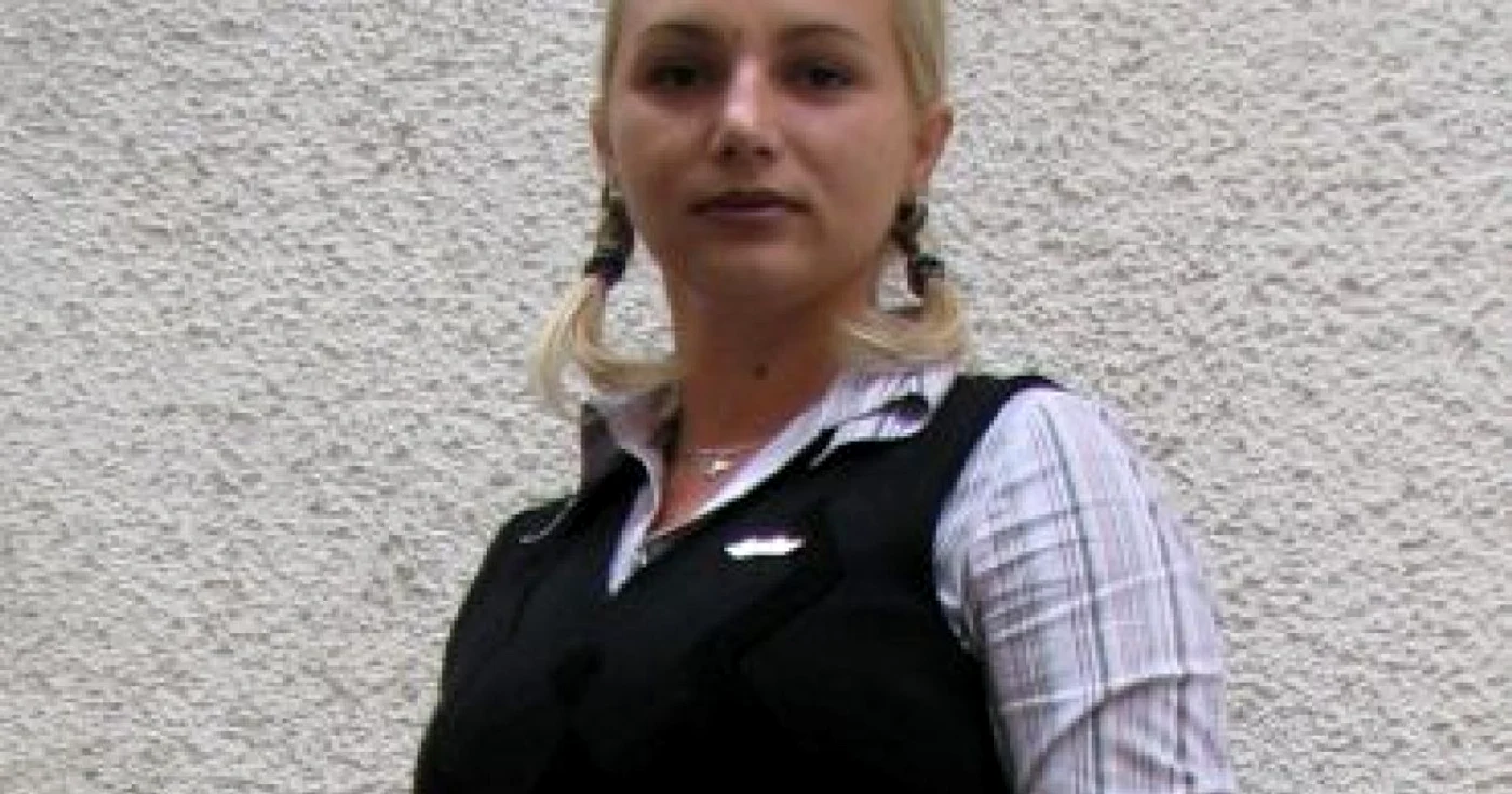 Bistriţa : Adriana Guţă, funcţionarul public cu centura neagră la karate