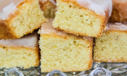 1 prajitura insiropata cu lamaie si iaurt jpg jpeg