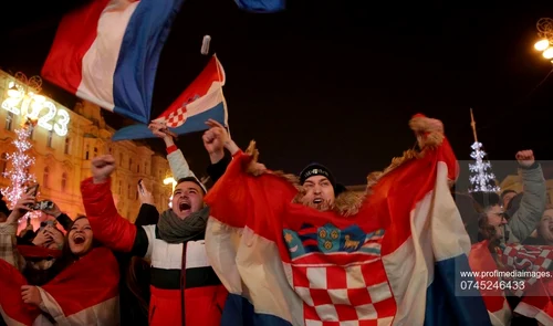 Bucurie croati la Zagreb dupa castigarea finalei mici la CMF 2022 din Qatar 17 decembrie 2022 FOTO Profimedia (6) jpg