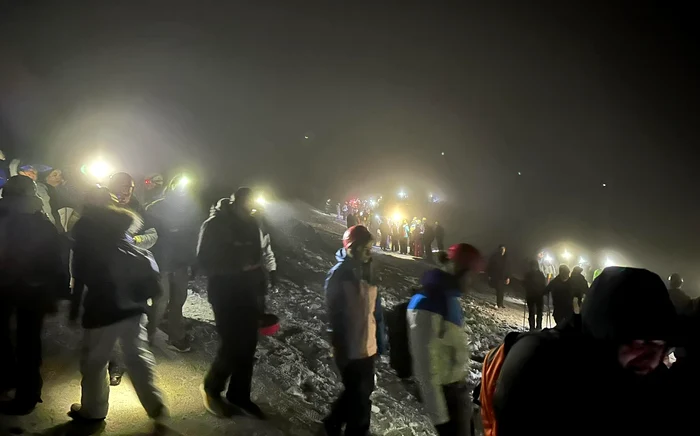 Turiștii au blocat accesul serviciilor de salvare FOTO Salvo Cocina / Facebook