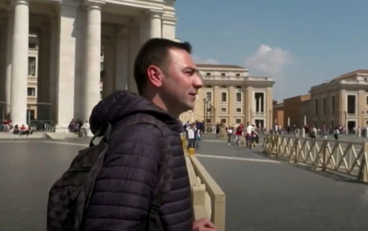 Petru Tâmpău a fost chelnerul Papei Francisc / foto: captura Youtube