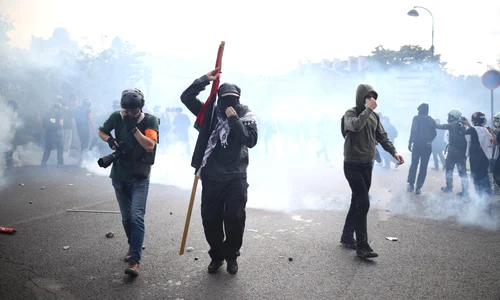 Ciocniri violente cu Poliția în timpul protestelor studenților în Franța