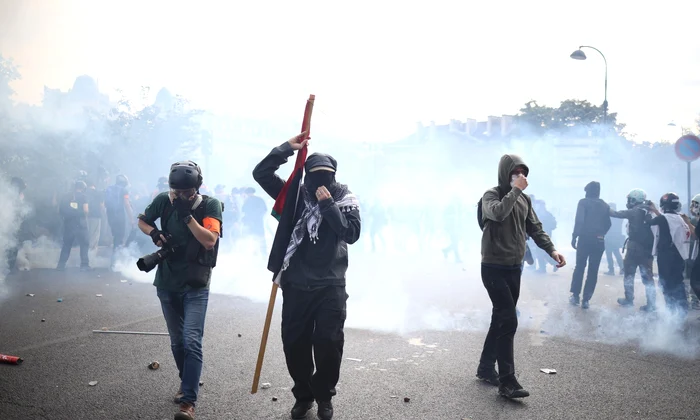 Ciocniri violente cu Poliția în timpul protestelor studenților în Franța