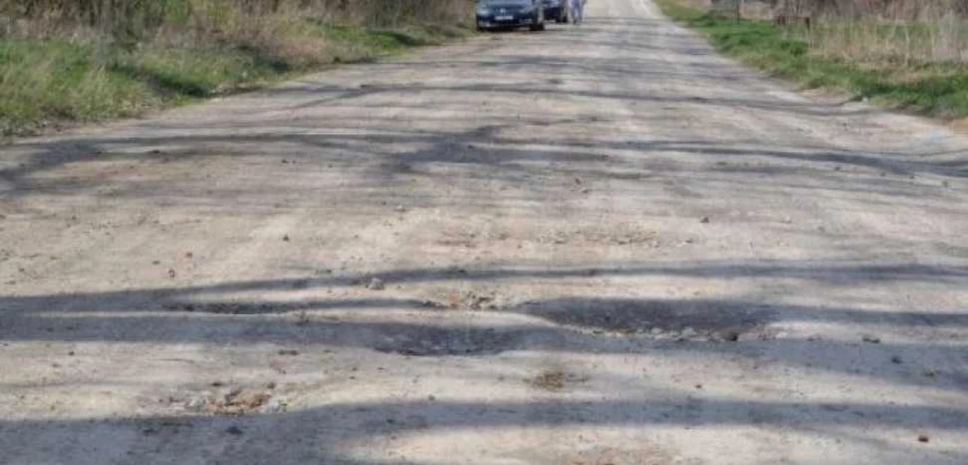 Reparaţiile la drumul spre Viscri urmează să înceapă în acest an. FOTOSimona Suciu