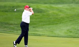 Donald Trump în timp ce joacă Golf Foto Mike Stobe Getty Images jpg
