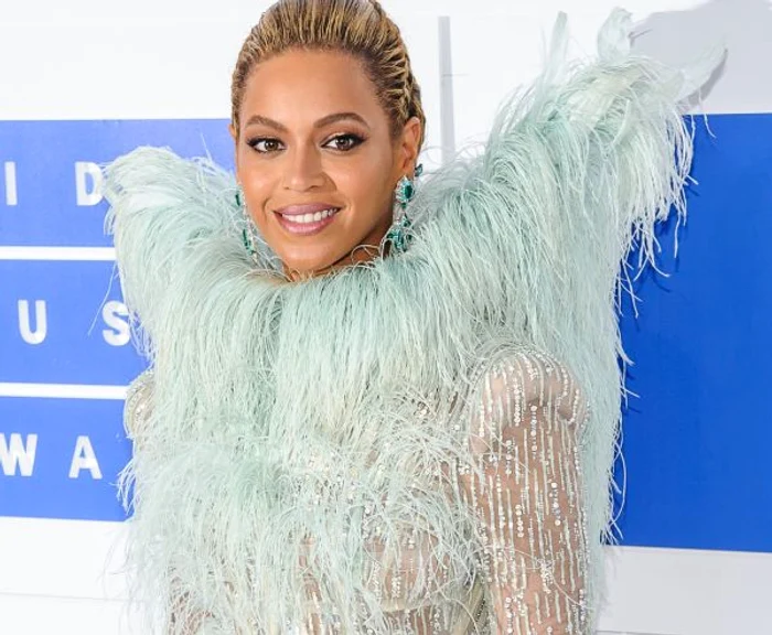 Rochia șatenei a atras toate privirileFoto: Getty