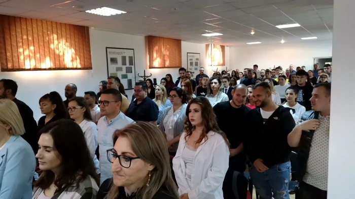 Studenții din anul I au participat la prima festivitate de deschidere a anului universitar FOTO: A.M