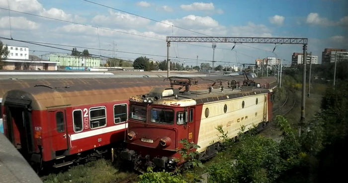 Un vagon al unui tren care trebuia să ajungă de la Bucureşti la Feteşti a luat foc FOTO Arhivă Adevărul