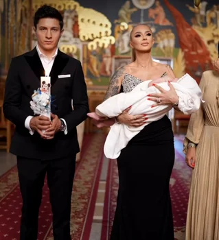 Anamaria Prodan și Ronald Gavril au mai nășit un băiețel Foto: Instagram