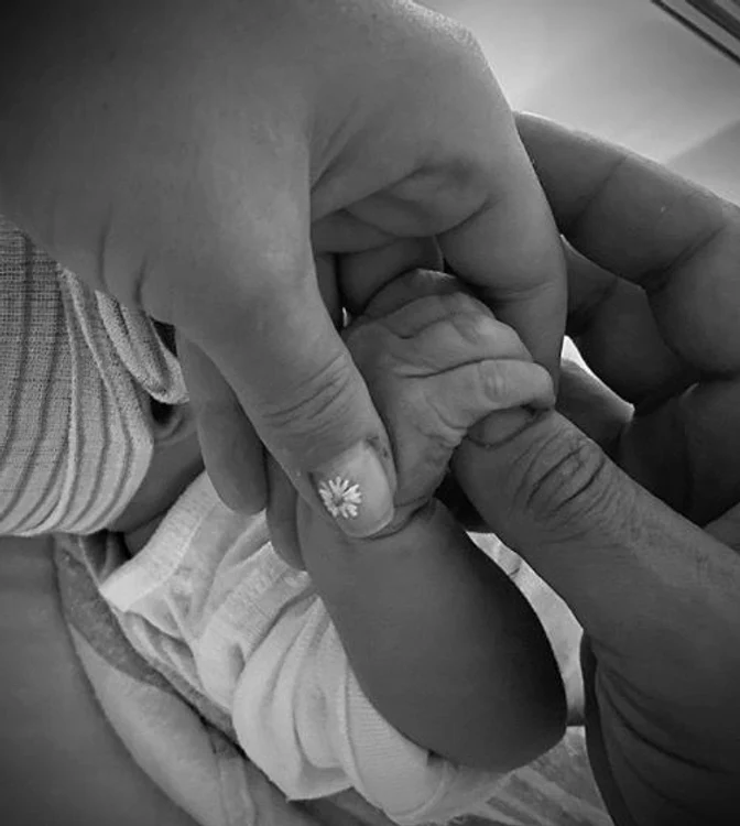 Imaginea emoționantă cu familia completă a fost distribuită de cei de la UNICEF