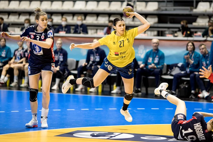 Lorena Ostase a reușit 5 goluri din 5 aruncăriFoto: sportpictures.eu