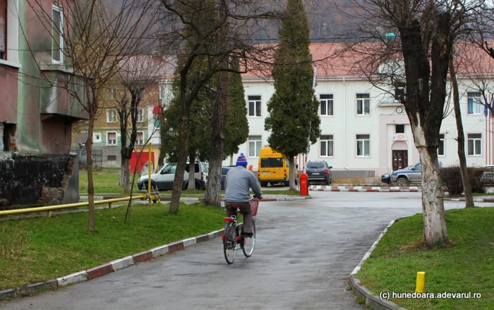 Fonduri UE pentru primăria Uricani. FOTO: Daniel Guţă. ADEVĂRUL.