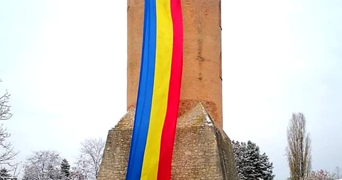 drapel 100
