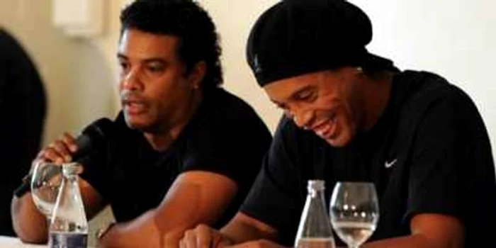 Roberto de Assis şi Ronaldinho