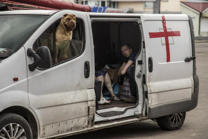 Razboi Ucraina Rusia 18-19 mai 2022  evacuare civili Lisceansk FOTO EPA-EFE