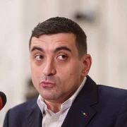 Președintele AUR, George Simion, face declarații de presă după depunerea moțiunii FOTO Inquam Photos / Octav Ganea