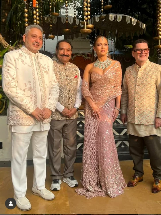 Nuntă în India Instagram (1) png