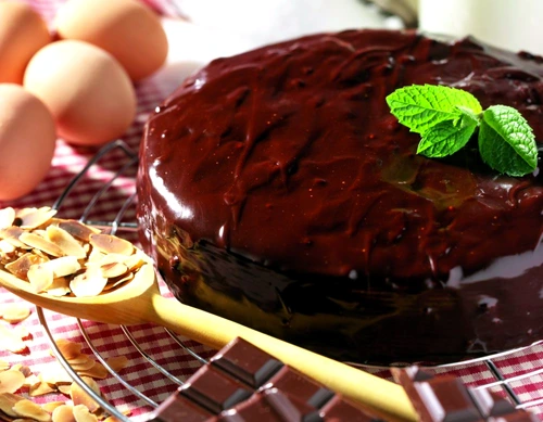 tort cu ciocolata si menta jpeg
