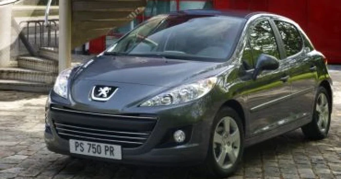 Scad vânzările PSA Peugeot Citroen