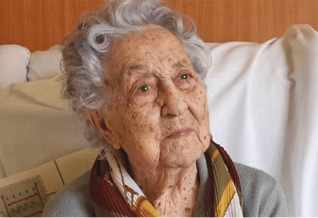 Ce au descoperit cercetătorii în corpul celei mai bătrâne femei din lume. A trăit 117 ani fără cancer și fără demență.