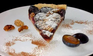 crostata cu prune si nuci jpeg