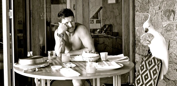 Paraşutistul austriac o răsfaţă pe Mihaela Rădulescu la un hotel de cinci stele