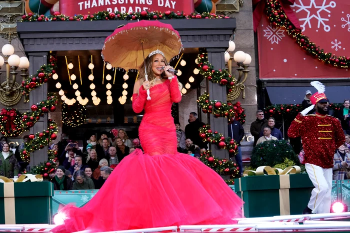 Mariah Carey, la parada de Ziua Recunoștinței organizată de lanțul de magazine Macy's, la New York