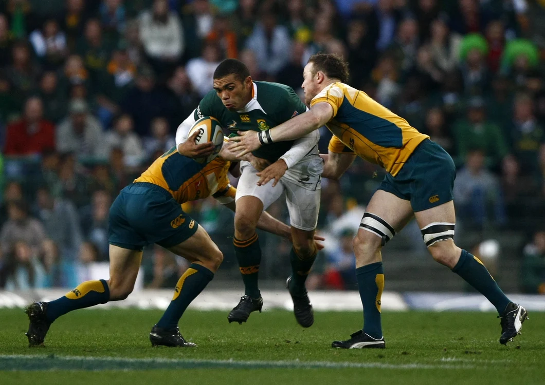 
    Brian Habana (în verde) este unul dintre cei mai valoroşi rugbyşti sud-africani ai momentului  