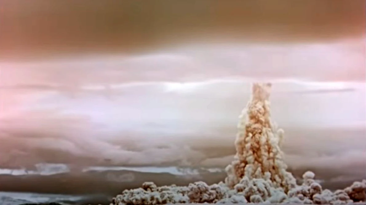 Calendar 30 octombrie: 1961   Uniunea Sovietică a detonat „Bomba țarului” în arhipelagul Novaia Zemlia jpeg