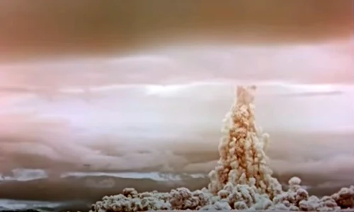 Calendar 30 octombrie: 1961   Uniunea Sovietică a detonat „Bomba țarului” în arhipelagul Novaia Zemlia jpeg