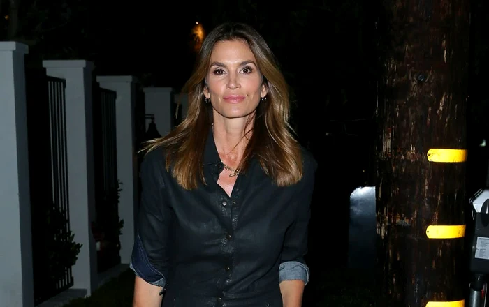 Cindy Crawford (50 de ani)