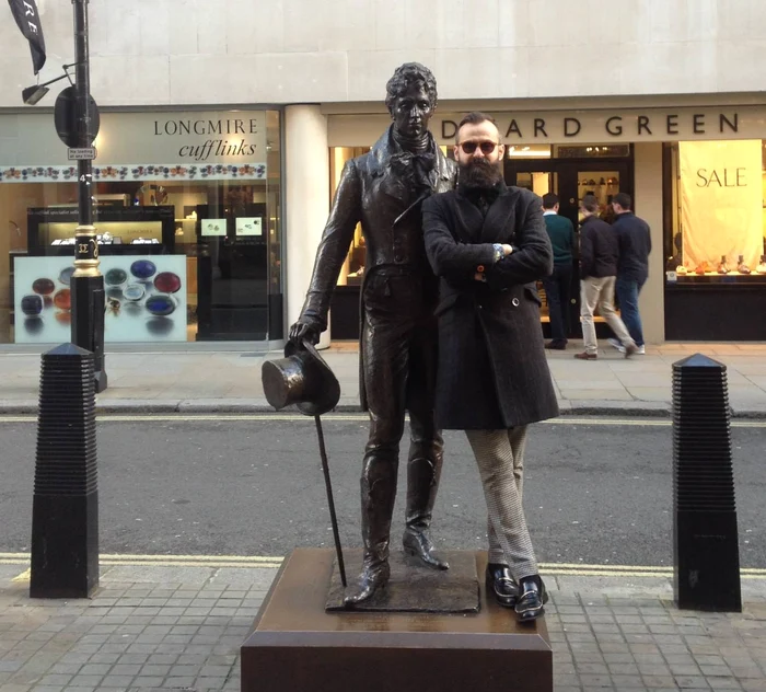 Designerul Florin Dobre, alături de colaboratorii săi, pe străzile LondreiFoto Arhivă Personală