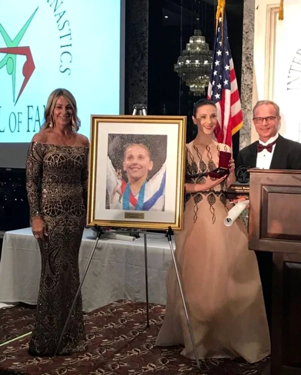 Andreea Raducan, alaturi de Nadia Comaneci