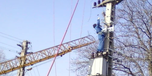 Echipele EON aproape că nu mai fac faţă să remedieze defecţiunile