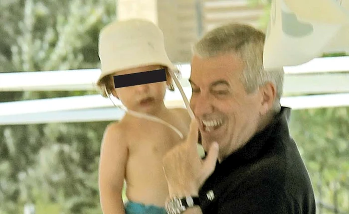 În plin scandal cu «fentarea» cozilor de la ghişeele Poliţiei, pre şedintele Senatului a petrecut weekendul la Mamaia, cu soţia şi fiul lui