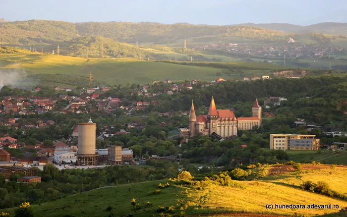 Hunedoara s-a dezvoltat în jurul Castelului Corvinilor. Foto: Daniel Guță ADEVĂRUL