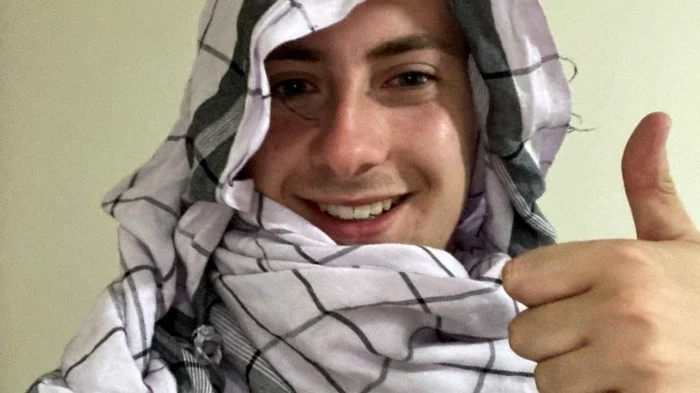 Routledge şi-a atras critici în mediul online, urmăritorii săi nefiind de acord cu faptul că a mers în Afganistan în contextul în care autorităţile au sfătuit oamenii să evite această ţară în ultimii 20 de ani Foto: Twitter