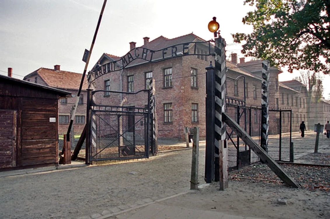 auschwitz jpg jpeg