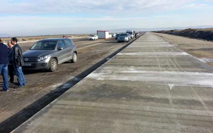 Pista Aeroportului Braşov va fi gata anul acesta. FOTOArhivă.