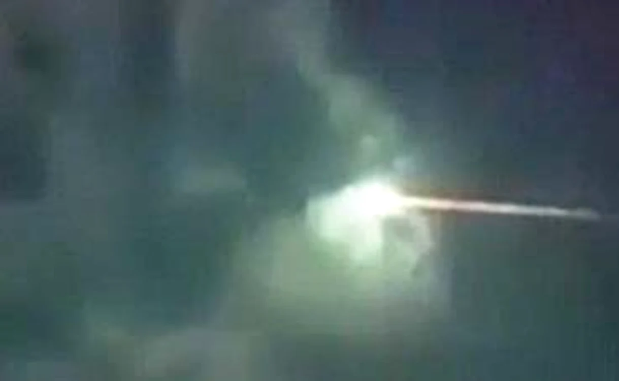 În doar câteva secunde, meteoritul s-a făcut praf şi pulbere la contactul cu atmosfera