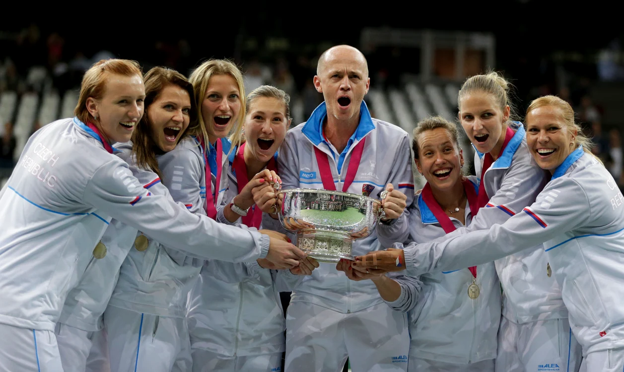 
    Cehoaicele au sărbătorit pe teren câștigarea FED Cup  