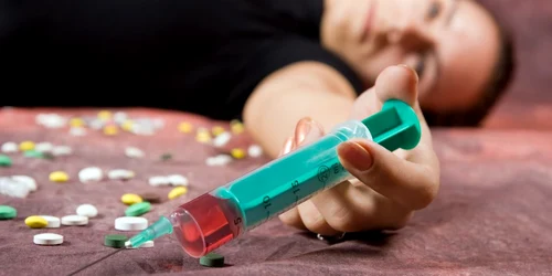 Pastilele sunt un drog accesibil pentru adolescenţi